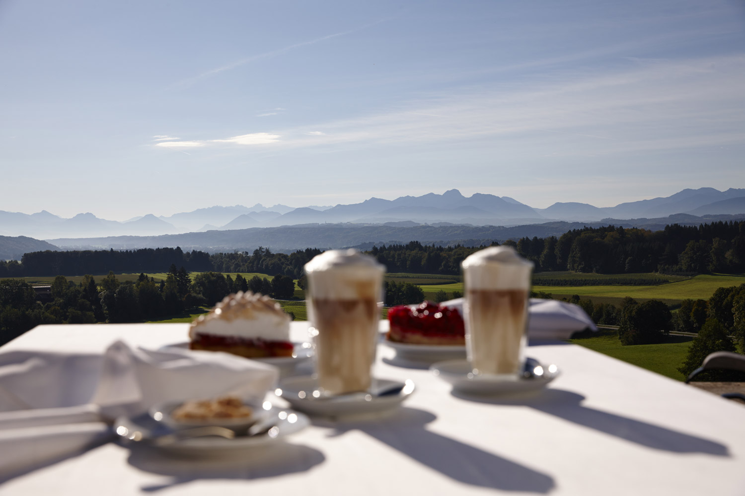 aschbacher-hof-terrasse-kaffee-und-kuchen aschbacher-hof-terrasse-kaffee-und-kuchen